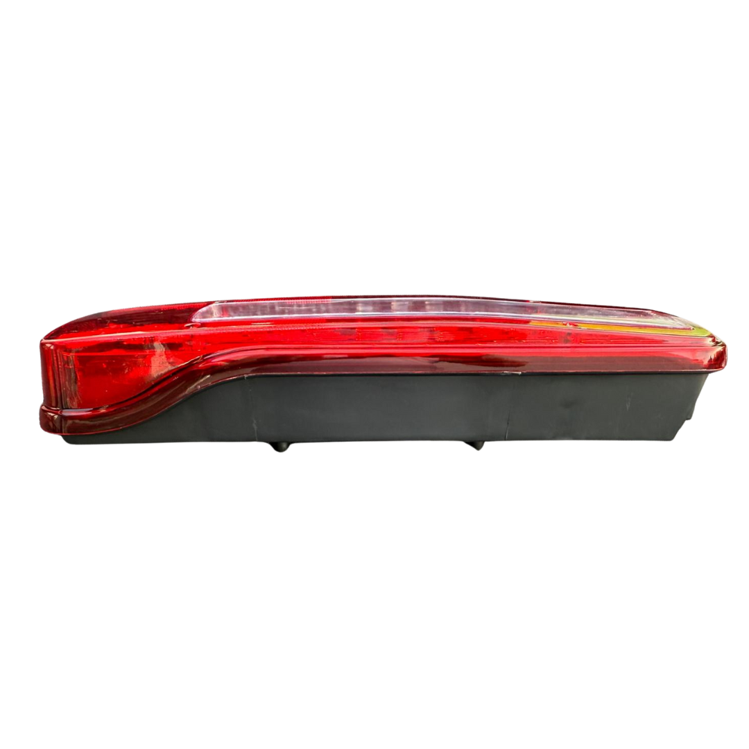 Volvo FM4/FM5/FH4/FM/FMX/FH5 - LED bakljus höger med backvarnare